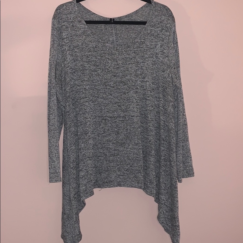 Gray long sleeved shirt.